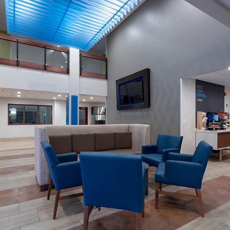 Holiday Inn Express Hotel & Suites Coon Rapids - Blaine Area By Ihg Экстерьер фото