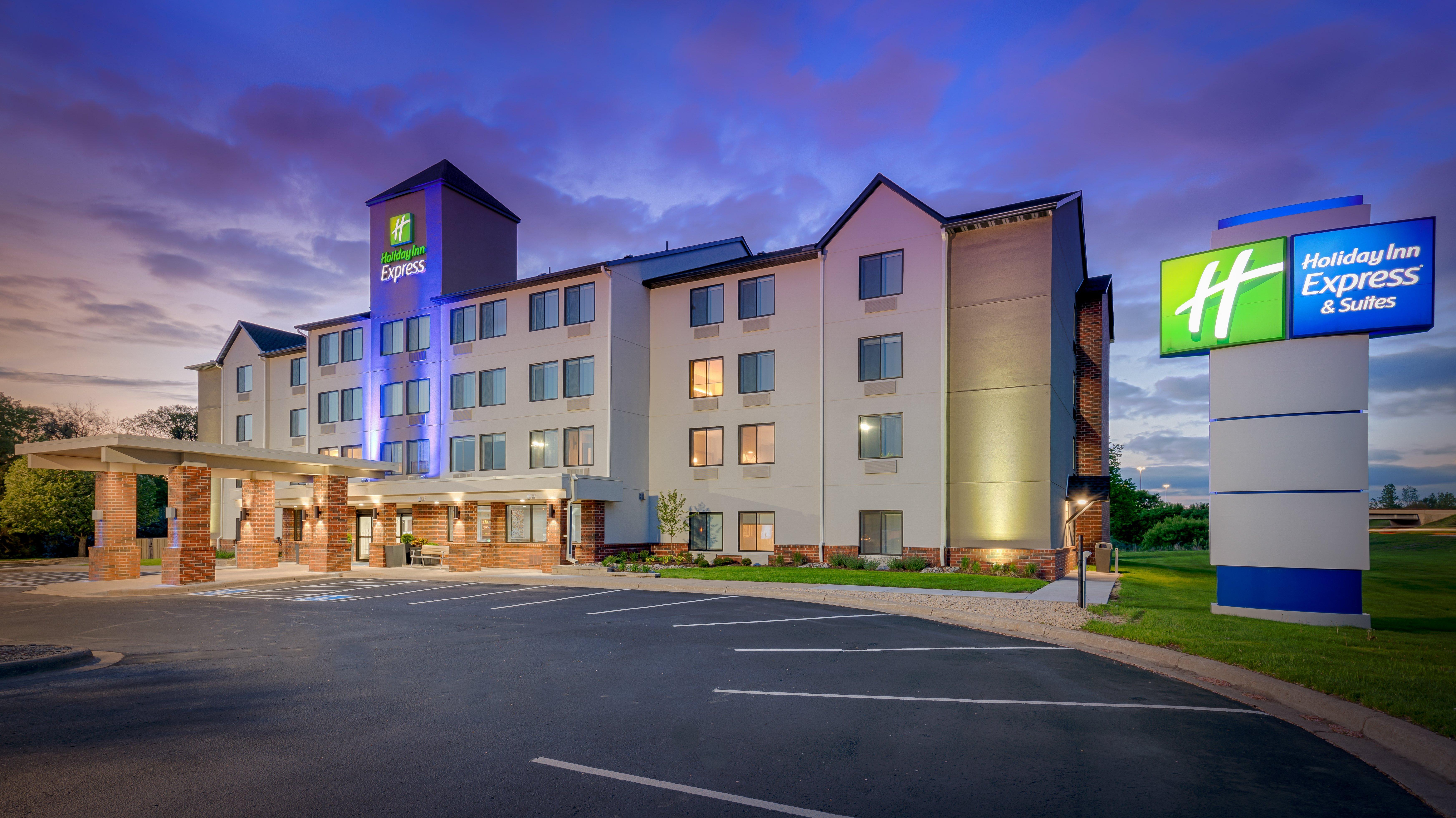 Holiday Inn Express Hotel & Suites Coon Rapids - Blaine Area By Ihg Экстерьер фото