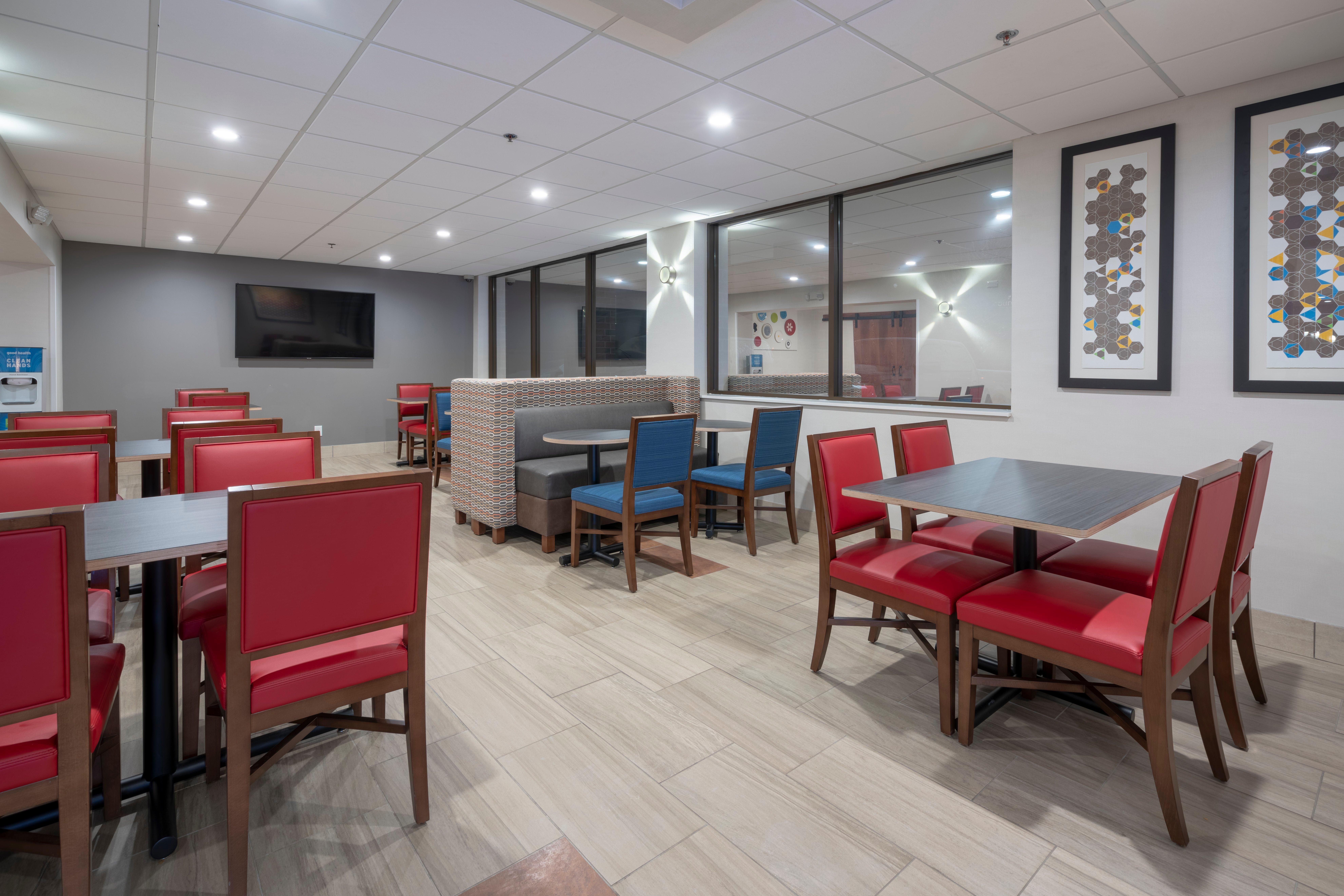 Holiday Inn Express Hotel & Suites Coon Rapids - Blaine Area By Ihg Экстерьер фото